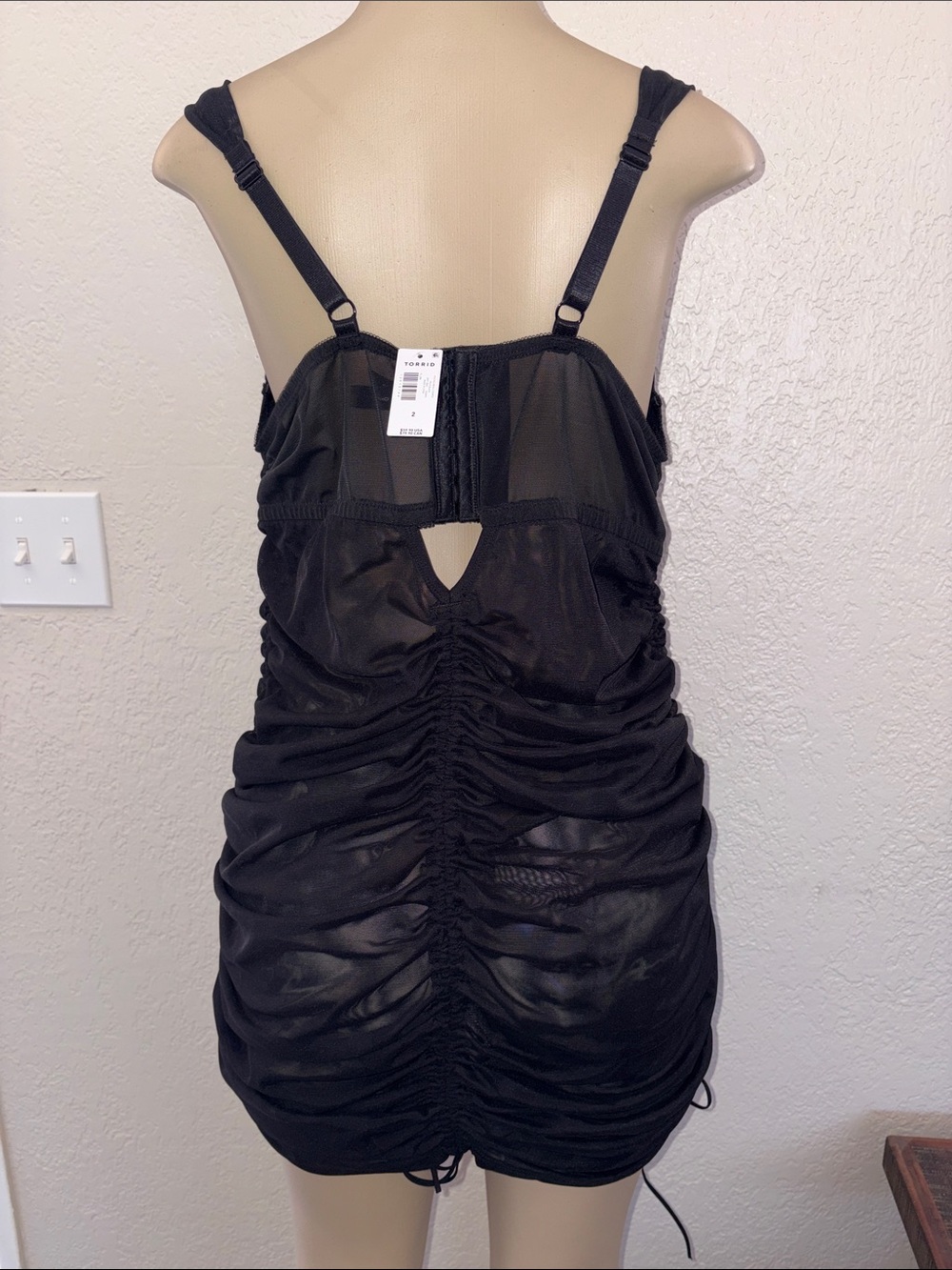 V - #T314 - Torrid Ruched Mesh Chemise - 2X - Picture 11 of 14